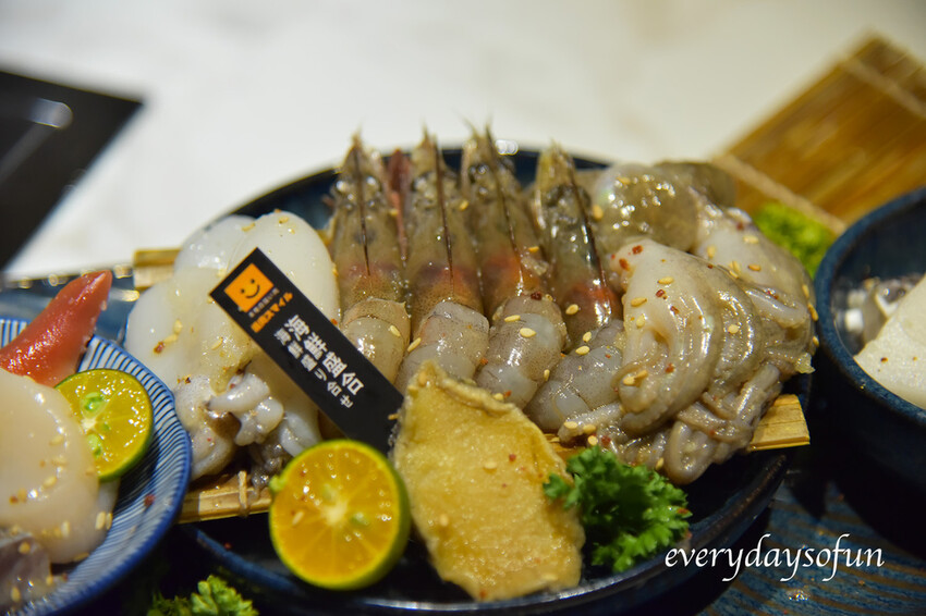 鮮蝦非常貼心的去了殼 鮮蝦非常貼心的去了殼