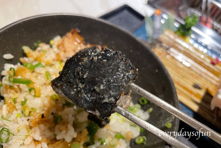 第一次在燒肉店吃烏骨雞耶 第一次在燒肉店吃烏骨雞耶