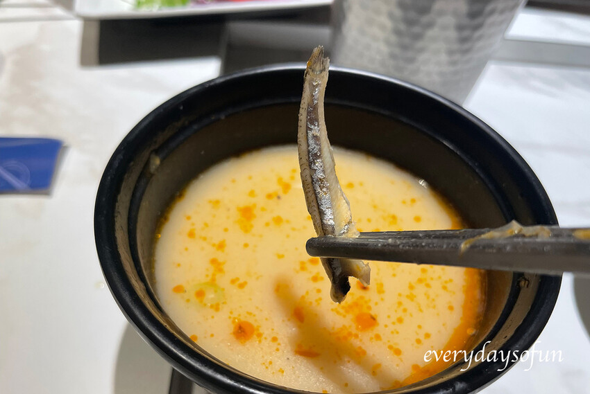 濃厚的味噌,帶點小魚乾的海鮮香氣 濃厚的味噌,帶點小魚乾的海鮮香氣