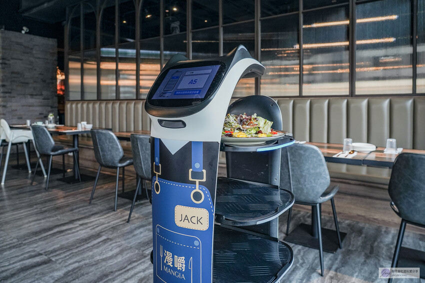 桃園市桃園區桃園美食-漫嚼MANGIA義式餐廳-隱藏大樓絕美窗景!高質感約會義式餐廳,寵物友善還贈免費寵物餐/鄰近藝文特