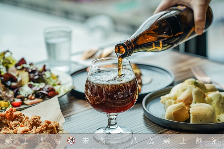 桃園市桃園區桃園美食-漫嚼MANGIA義式餐廳-隱藏大樓絕美窗景!高質感約會義式餐廳,寵物友善還贈免費寵物餐/鄰近藝文特