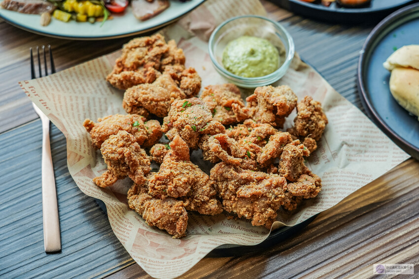 桃園市桃園區桃園美食-漫嚼MANGIA義式餐廳-隱藏大樓絕美窗景!高質感約會義式餐廳,寵物友善還贈免費寵物餐/鄰近藝文特