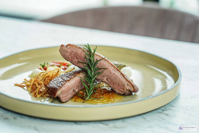 桃園市桃園區桃園美食-漫嚼MANGIA義式餐廳-隱藏大樓絕美窗景!高質感約會義式餐廳,寵物友善還贈免費寵物餐/鄰近藝文特