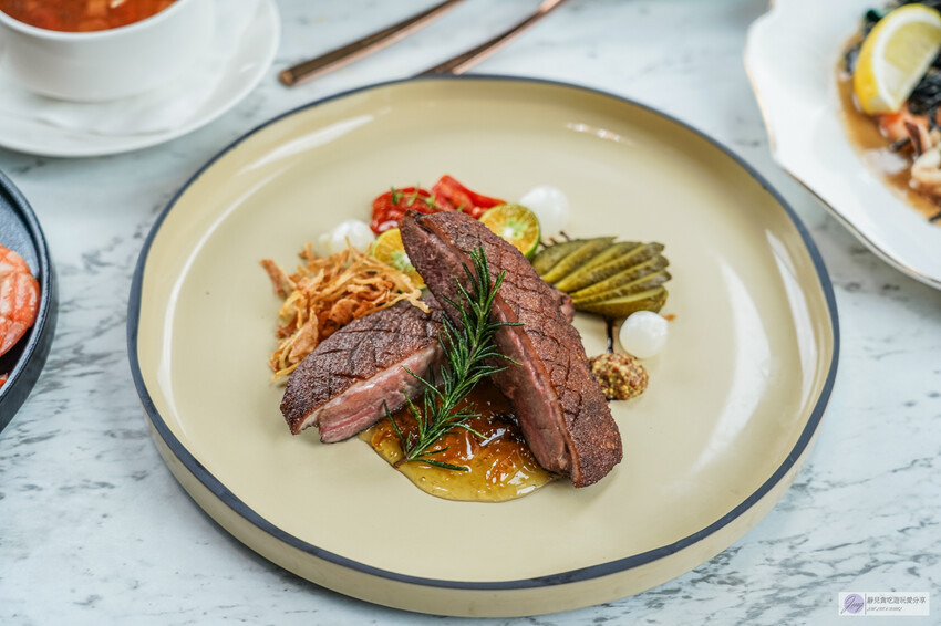 桃園市桃園區桃園美食-漫嚼MANGIA義式餐廳-隱藏大樓絕美窗景!高質感約會義式餐廳,寵物友善還贈免費寵物餐/鄰近藝文特