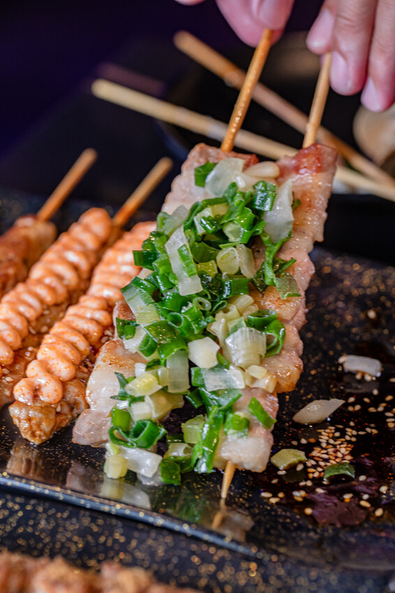 高雄市三民區高雄美食 – 開串 x 79道精緻居酒屋料理、麻辣乾鍋、串燒美食吃到飽！