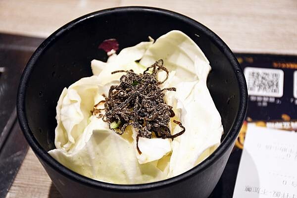 高雄市左營區沒朋友也能吃的獨身燒肉～來啦！【燒肉SMILE 巨蛋明誠店】 開到凌晨4點，消夜想吃燒肉也可以喔！※高雄燒肉