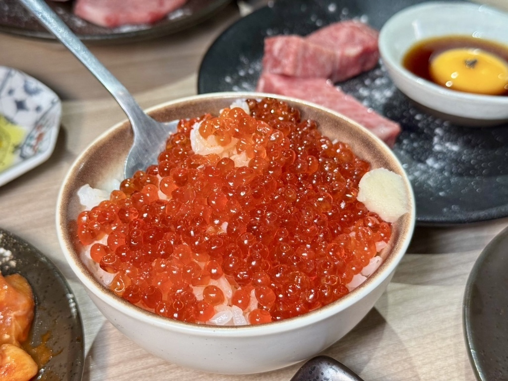 林口燒肉推薦！路易奇電力公司林口塑膠電廠，燒肉套餐6折超值必吃。