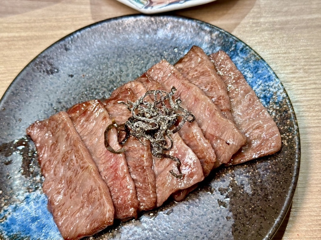 林口燒肉推薦！路易奇電力公司林口塑膠電廠，燒肉套餐6折超值必吃。