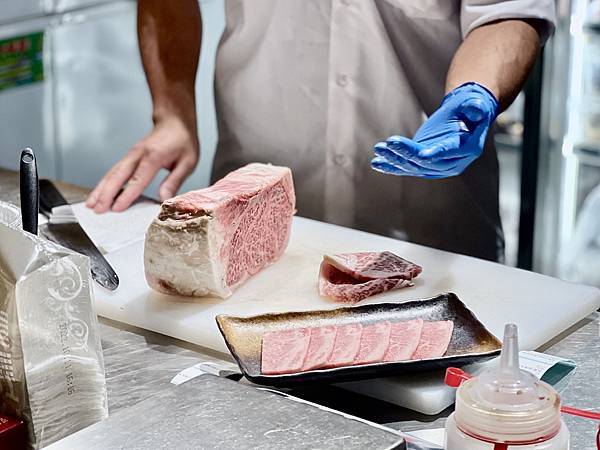 林口燒肉推薦！路易奇電力公司林口塑膠電廠，燒肉套餐6折超值必吃。