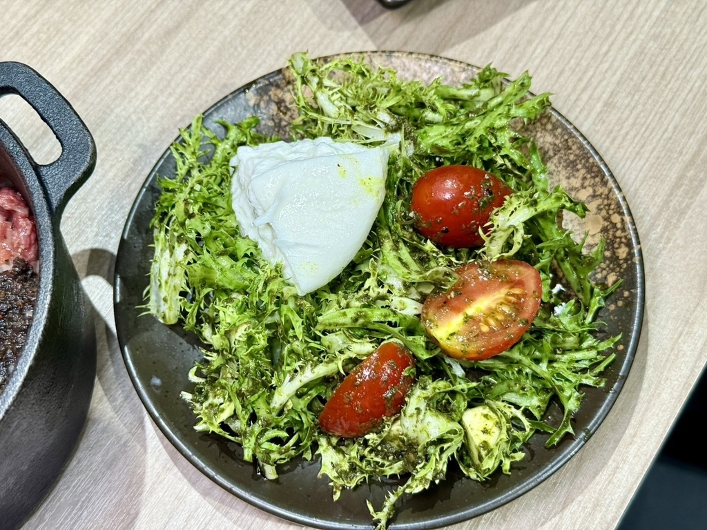 林口燒肉推薦！路易奇電力公司林口塑膠電廠，燒肉套餐6折超值必吃。