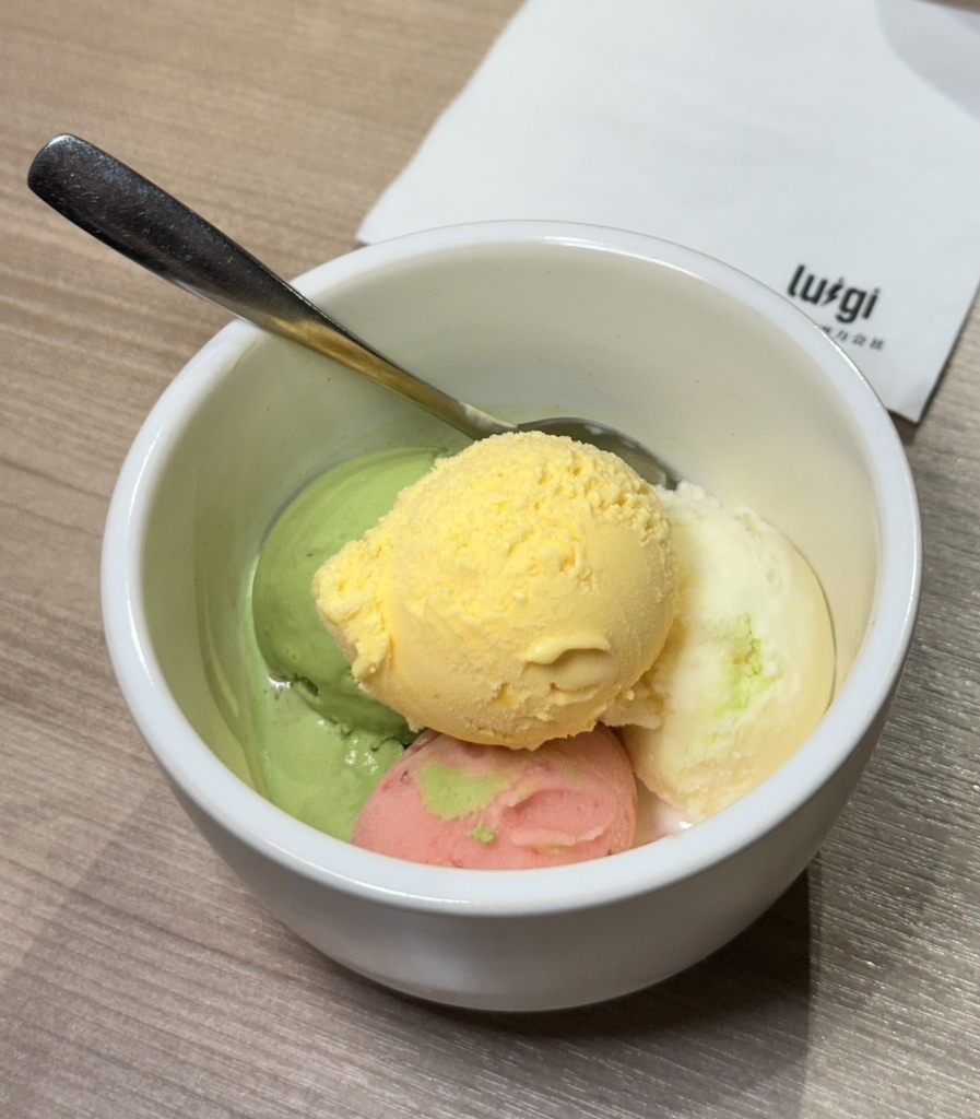 林口燒肉推薦！路易奇電力公司林口塑膠電廠，燒肉套餐6折超值必吃。