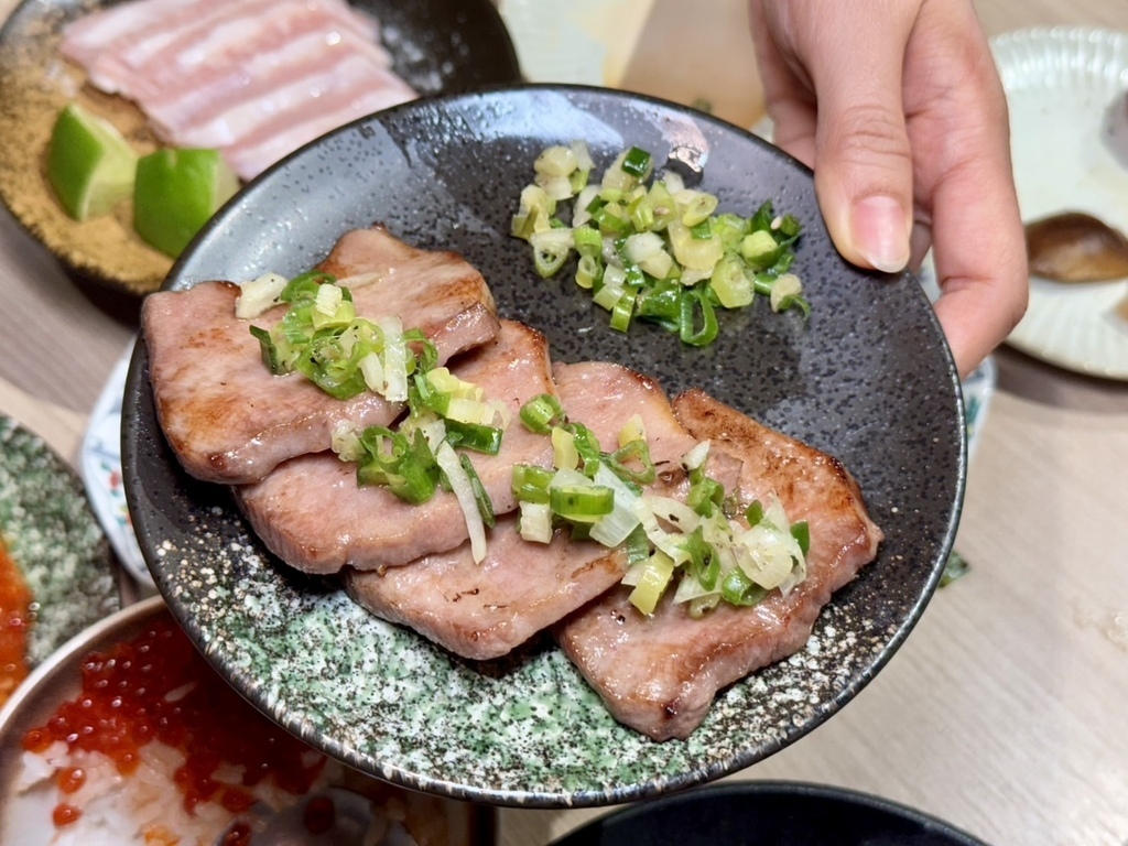 林口燒肉推薦！路易奇電力公司林口塑膠電廠，燒肉套餐6折超值必吃。