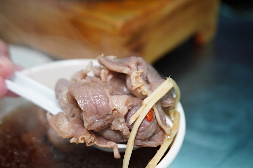桃鶯生炒羊肉 - 爆量個人份羊肉爐 x 80元羊肉炒麵 | 實在在地美味 | 桃鶯路美食推薦 - 湯姆仕-吃喝玩樂最重要