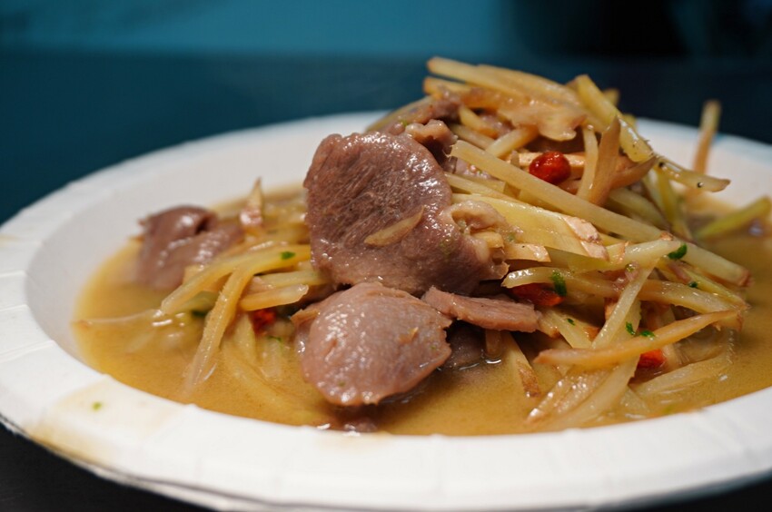 桃鶯生炒羊肉 - 爆量個人份羊肉爐 x 80元羊肉炒麵 | 實在在地美味 | 桃鶯路美食推薦 - 湯姆仕-吃喝玩樂最重要