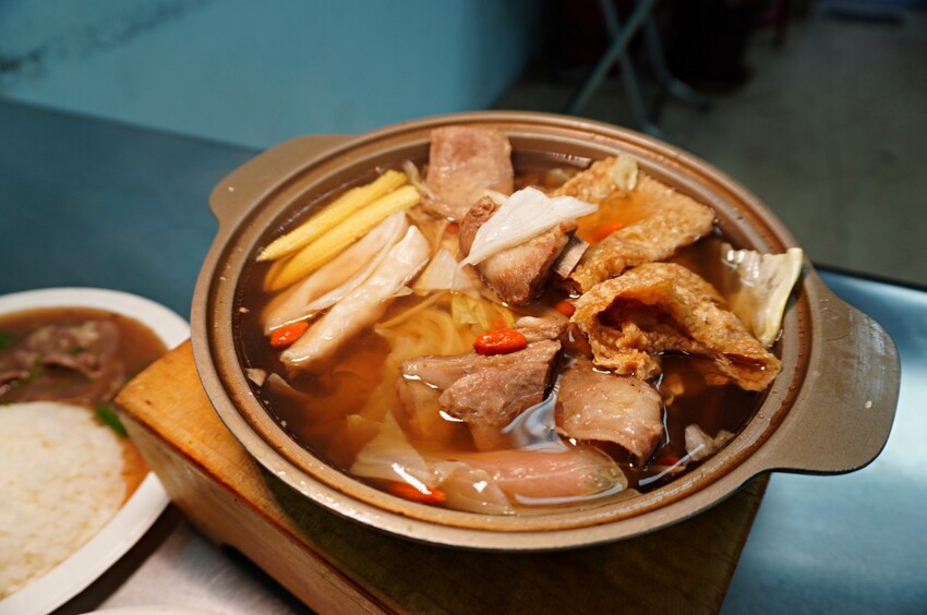 桃鶯生炒羊肉 - 爆量個人份羊肉爐 x 80元羊肉炒麵 | 實在在地美味 | 桃鶯路美食推薦 - 湯姆仕-吃喝玩樂最重要