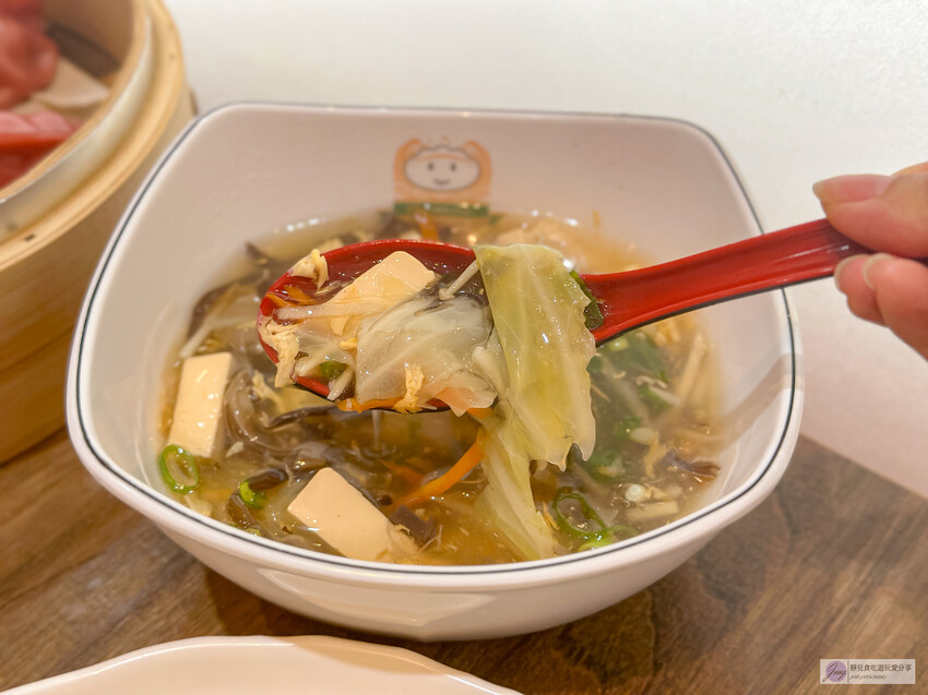 桃園市桃園區美食,不賣麵條的麵食館,獨家餅皮與海鮮水餃