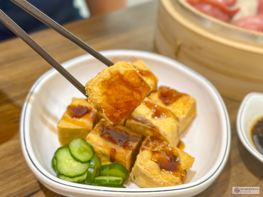 桃園市桃園區美食,不賣麵條的麵食館,獨家餅皮與海鮮水餃