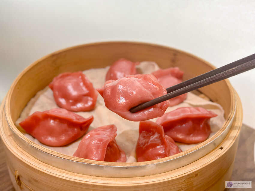 桃園市桃園區美食,不賣麵條的麵食館,獨家餅皮與海鮮水餃