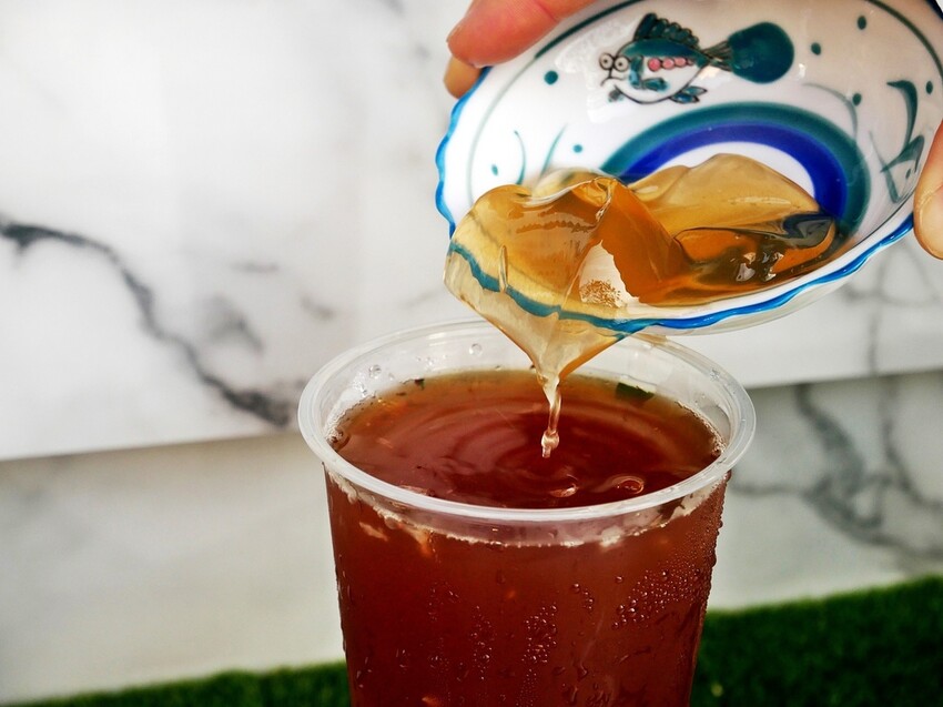 南投飲料推薦，台茶18號的基底原茶不澀口又回甘，鹹香奶蓋是人