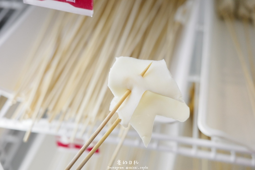 台中道地川味麻辣鍋!蜀都串串火鍋逢甲店串串12元開吃,道地川味麻辣鍋。