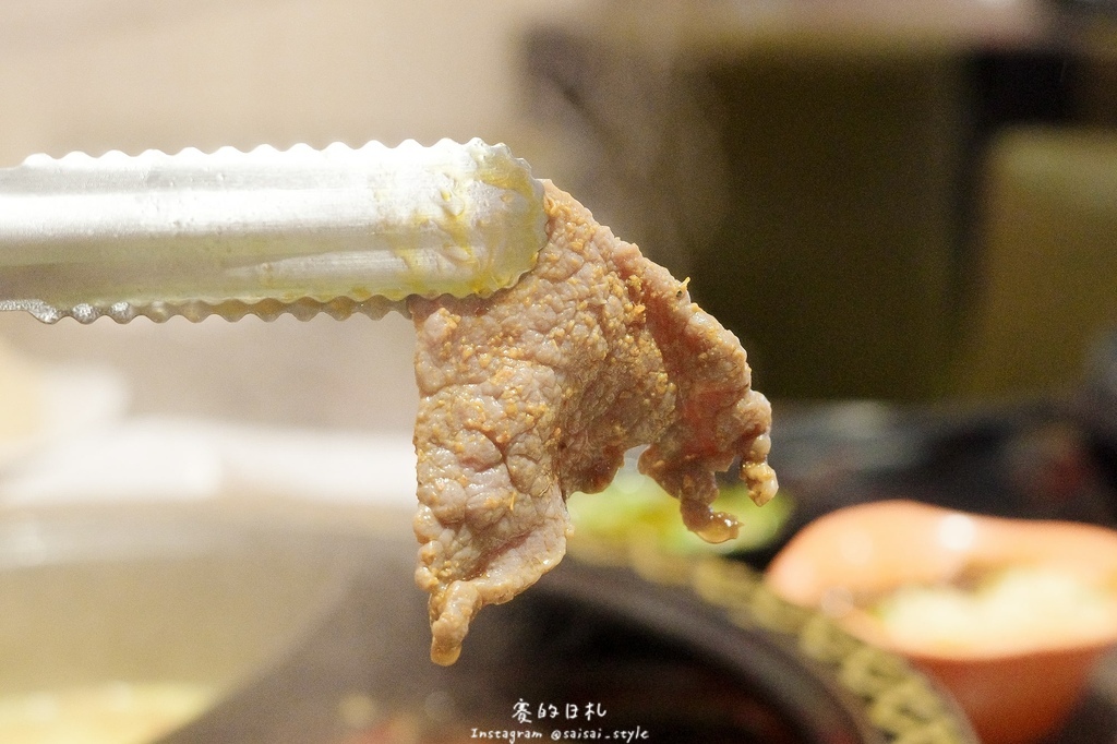 台中道地川味麻辣鍋!蜀都串串火鍋逢甲店串串12元開吃,道地川味麻辣鍋。