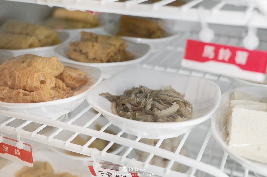 台中道地川味麻辣鍋！蜀都串串火鍋逢甲店串串12元開吃，道地川味麻辣鍋。