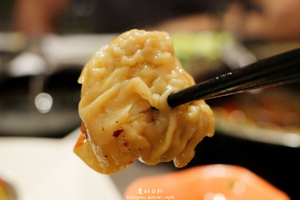 台中道地川味麻辣鍋!蜀都串串火鍋逢甲店串串12元開吃,道地川味麻辣鍋。