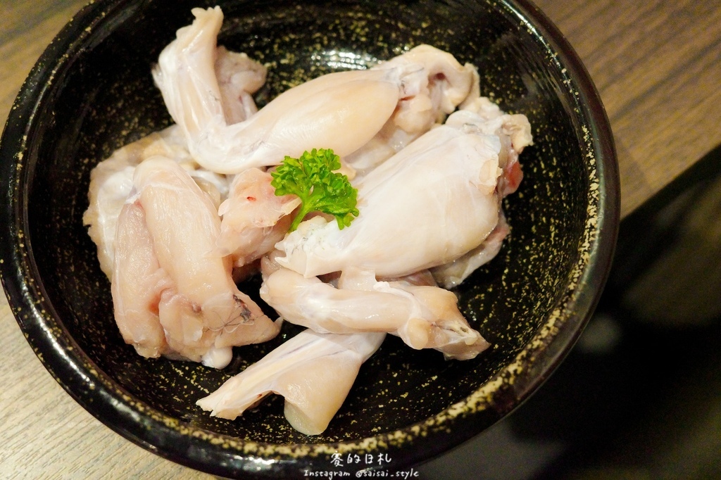 台中道地川味麻辣鍋!蜀都串串火鍋逢甲店串串12元開吃,道地川味麻辣鍋。