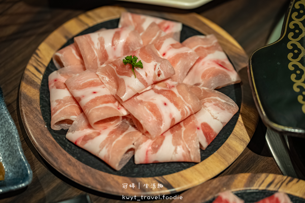 台中西屯區麻辣火鍋推薦_蜀都串串火鍋逢甲店，一串12元挑戰串串排行榜！重慶麻辣火鍋專賣，西屯宵夜美食推薦2025菜單 – 冠婷生活趣