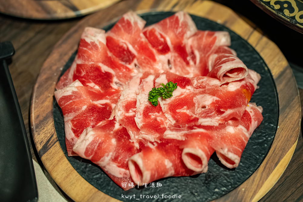 台中西屯區麻辣火鍋推薦_蜀都串串火鍋逢甲店，一串12元挑戰串串排行榜！重慶麻辣火鍋專賣，西屯宵夜美食推薦2025菜單 – 冠婷生活趣