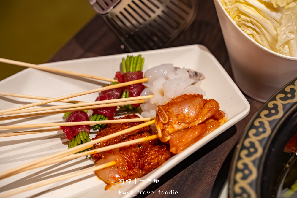 台中西屯區麻辣火鍋推薦_蜀都串串火鍋逢甲店，一串12元挑戰串串排行榜！重慶麻辣火鍋專賣，西屯宵夜美食推薦2025菜單 – 冠婷生活趣