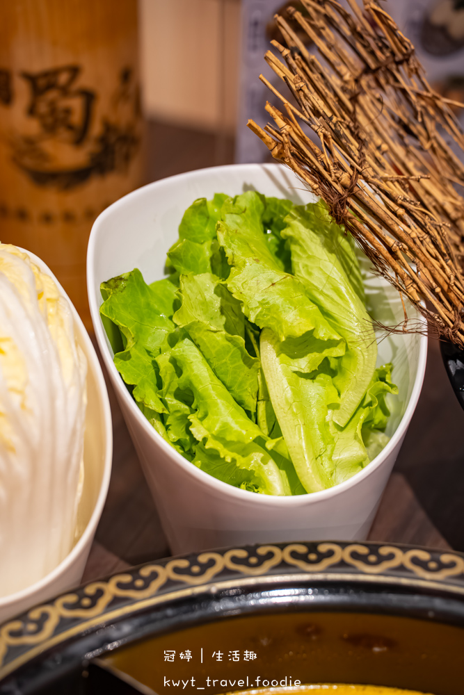 台中西屯區麻辣火鍋推薦_蜀都串串火鍋逢甲店，一串12元挑戰串串排行榜！重慶麻辣火鍋專賣，西屯宵夜美食推薦2025菜單 – 冠婷生活趣