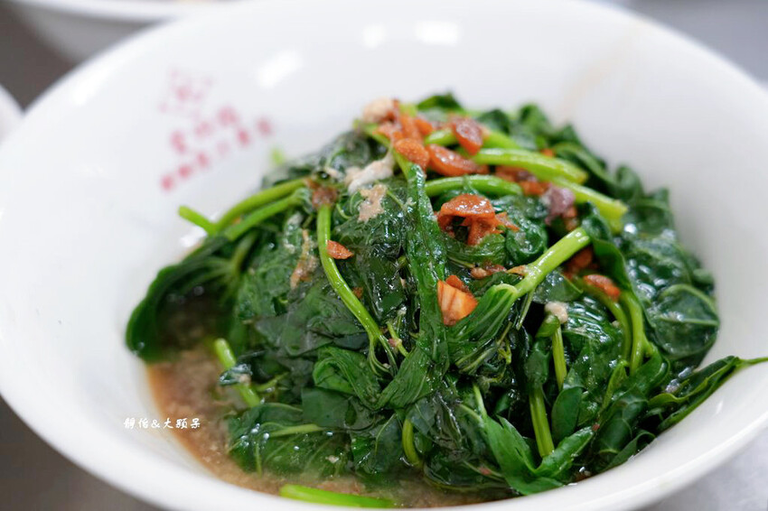 紀家豬腳原汁專家，基隆廟口夜市60年老店豬腳，可免費加湯!