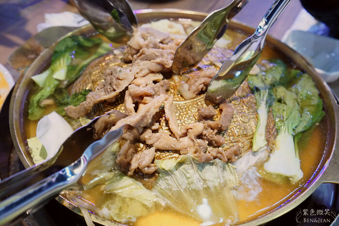 宜蘭縣宜蘭市高麗園銅盤烤肉》20項的經典韓食吃到飽,甜米釀及血腸宜蘭新月店限定 韓國花牌牆好好拍