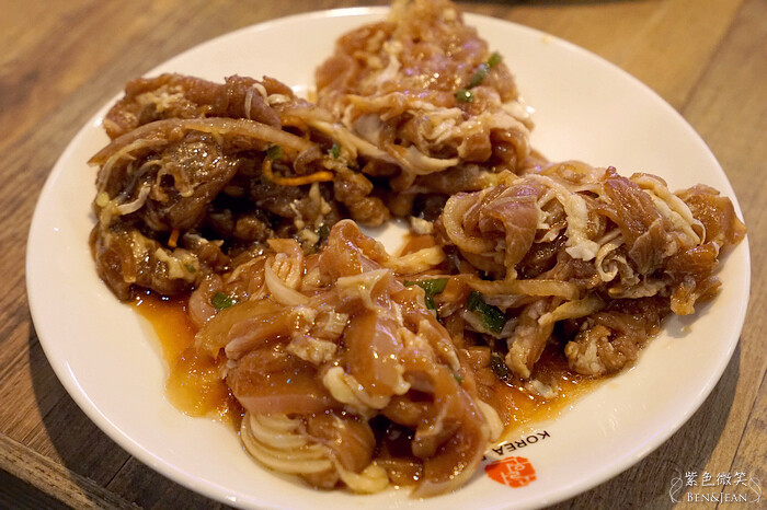 宜蘭縣宜蘭市高麗園銅盤烤肉》20項的經典韓食吃到飽,甜米釀及血腸宜蘭新月店限定 韓國花牌牆好好拍