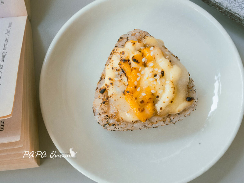 台中市西區台中西區｜翌日十彡｜清新的日式點心舖，烤糰子，飯糰VS.貓店長