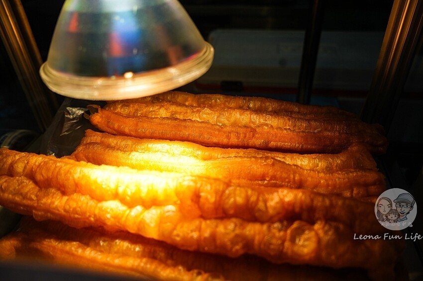 台中市北區台中北區美食|林記古早味杏仁茶-飄香25年的好味道,醇香杏仁茶配油條,還有不少人必點的惡魔土司!