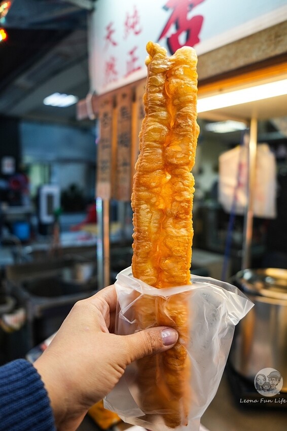 台中市北區台中北區美食|林記古早味杏仁茶-飄香25年的好味道,醇香杏仁茶配油條,還有不少人必點的惡魔土司!