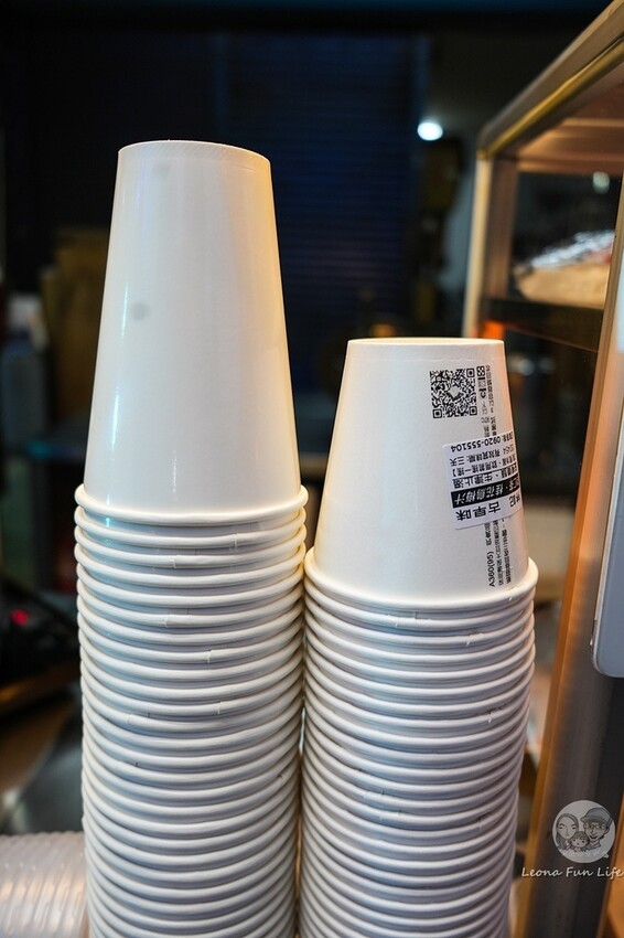 台中市北區台中北區美食|林記古早味杏仁茶-飄香25年的好味道,醇香杏仁茶配油條,還有不少人必點的惡魔土司!