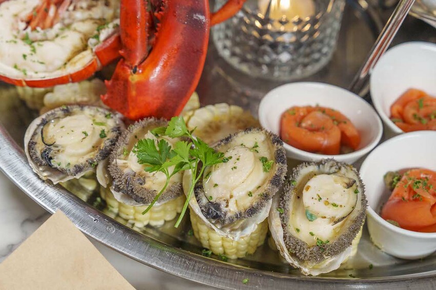 台北美食 Wayne’s Seattle 瑋恩西雅圖美式龍蝦牛排餐廳｜從裝潢到料理都讓人眼睛為之一亮的美式龍蝦牛排餐廳 · 算命的說我很愛吃