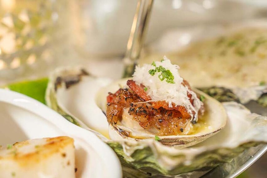 台北美食 Wayne’s Seattle 瑋恩西雅圖美式龍蝦牛排餐廳｜從裝潢到料理都讓人眼睛為之一亮的美式龍蝦牛排餐廳 · 算命的說我很愛吃