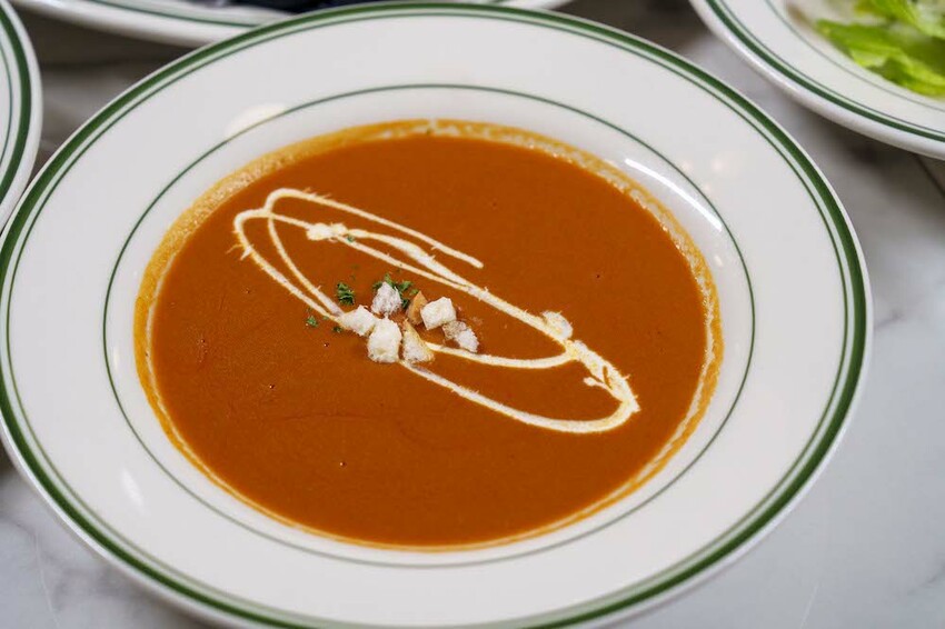 台北美食 Wayne’s Seattle 瑋恩西雅圖美式龍蝦牛排餐廳｜從裝潢到料理都讓人眼睛為之一亮的美式龍蝦牛排餐廳 · 算命的說我很愛吃