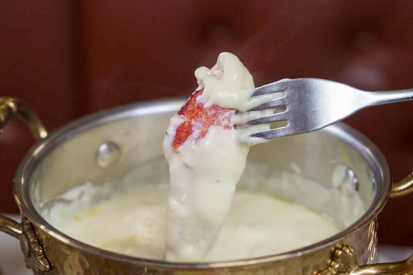 台北美食 Wayne’s Seattle 瑋恩西雅圖美式龍蝦牛排餐廳｜從裝潢到料理都讓人眼睛為之一亮的美式龍蝦牛排餐廳 · 算命的說我很愛吃