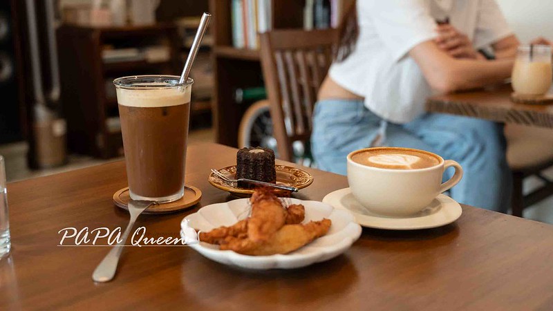 台中老宅咖啡廳！知汐咖啡甜點鹹食都有，寵物友善空間。