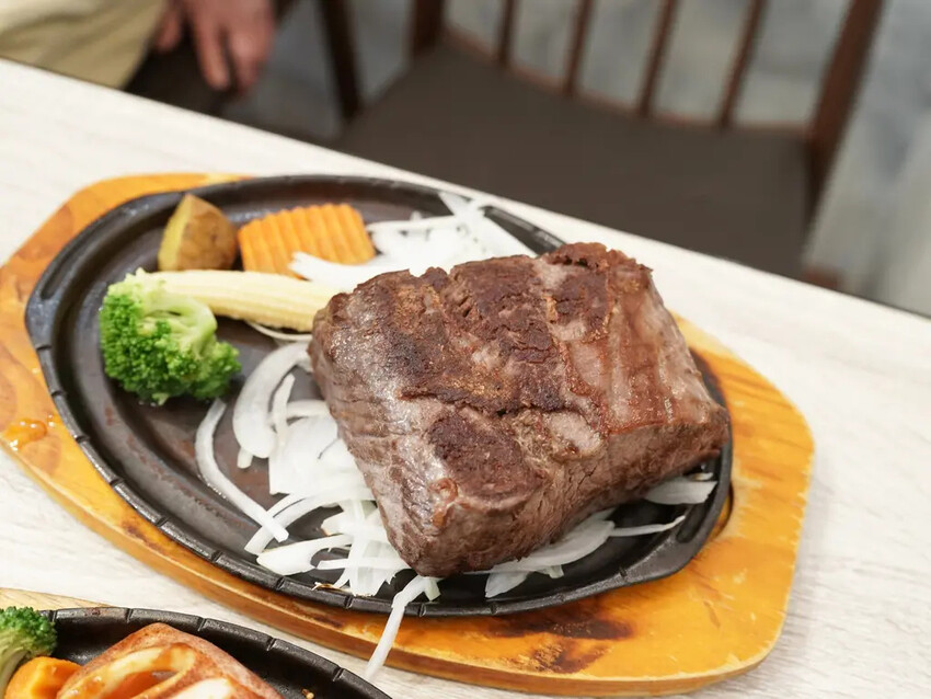 【台南牛排推薦】鬥牛士牛排│肉食族的快樂天堂│湯品牛肉料多喝