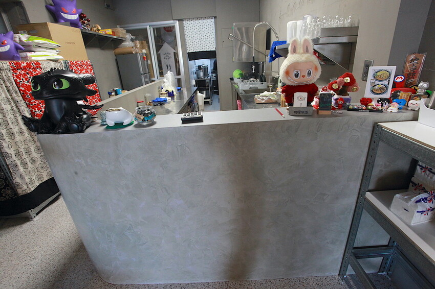 台南市中西區吃。台南市|中西區。「咖哩意識」全新咖哩意識3.0新店報報!!!!從1.0路邊攤 ➡️ 2.0室內用餐空間 ➡️ 3.0日式