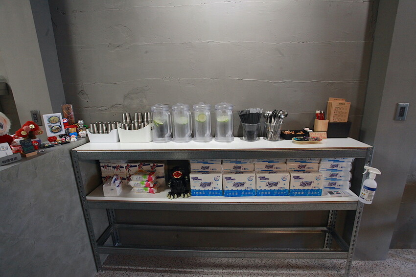 台南市中西區吃。台南市|中西區。「咖哩意識」全新咖哩意識3.0新店報報!!!!從1.0路邊攤 ➡️ 2.0室內用餐空間 ➡️ 3.0日式