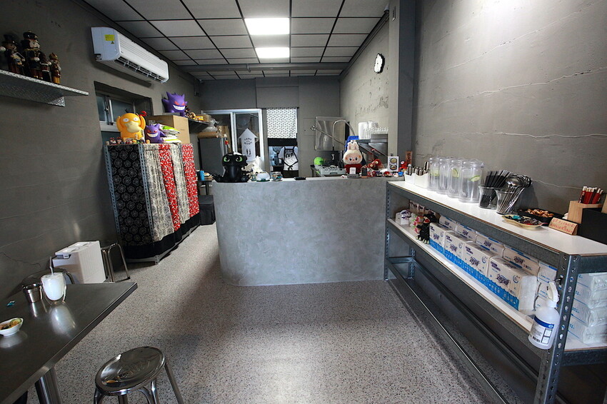 台南市中西區吃。台南市|中西區。「咖哩意識」全新咖哩意識3.0新店報報!!!!從1.0路邊攤 ➡️ 2.0室內用餐空間 ➡️ 3.0日式