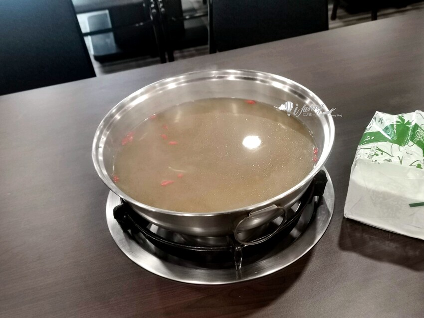 新北市樹林區新北火鍋吃到飽 | 羊霸天下樹林店 超強羊肉爐吃到飽 一開店就客滿