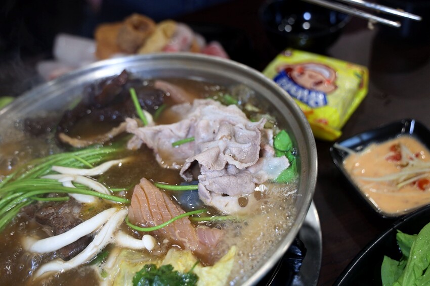 新北市樹林區新北火鍋吃到飽 | 羊霸天下樹林店 超強羊肉爐吃到飽 一開店就客滿